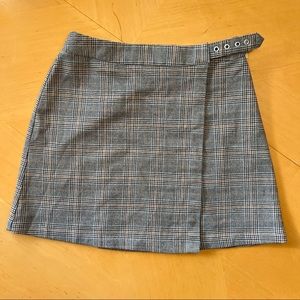 Brandy Melville Emerson skirt